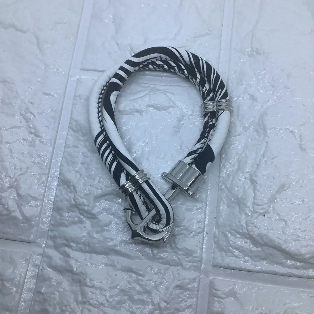 Sliver Classic Anchor Clasp Bracelet Men’s White and Black‎